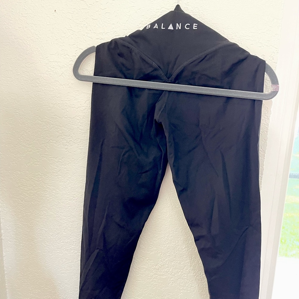 Womens leggings, high waisted, no seam, booty contour